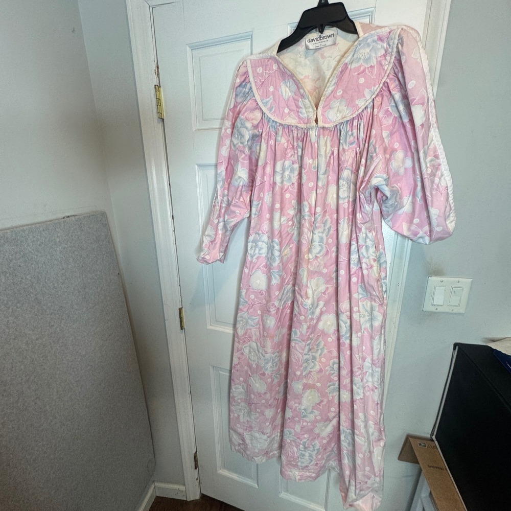 Mrs Roper Vibes 1970s David Brown California‎ Vintage Pink Floral Nightgown USA